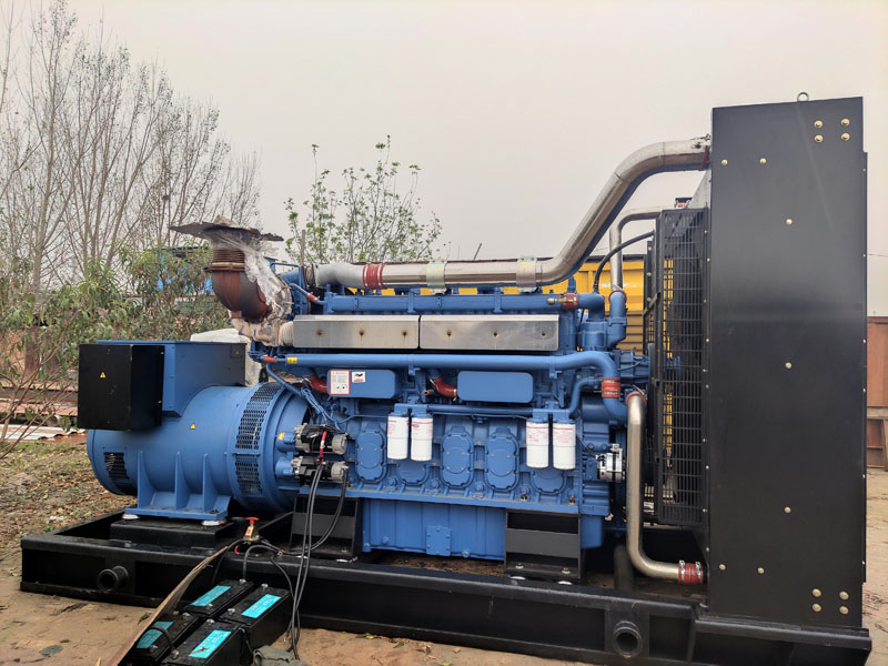 绥化柴油发电机组更换机油时,应遵循哪些步骤?