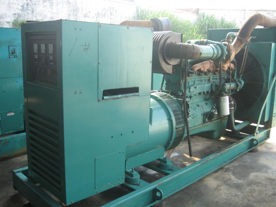 绥化租赁发电机- 发电机碳刷磨损的原因是什么