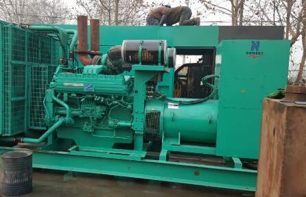 绥化发电机组如何判断水冷式机油散热器内部是否需要清洗？